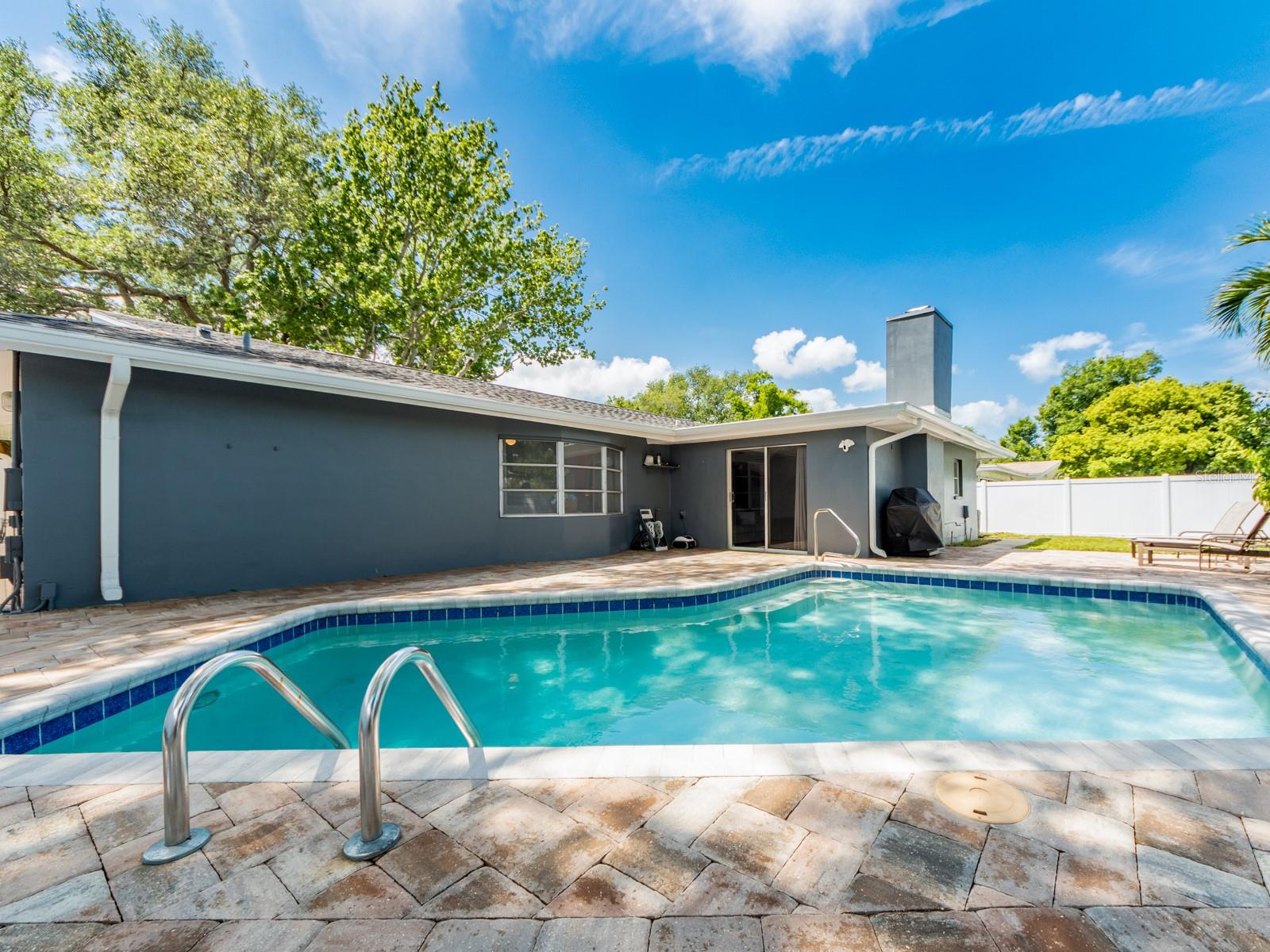 1678 ALGONQUIN DR, CLEARWATER, FL, 33755