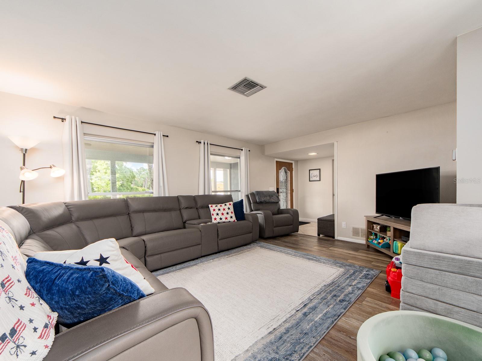 1678 ALGONQUIN DR, CLEARWATER, FL, 33755