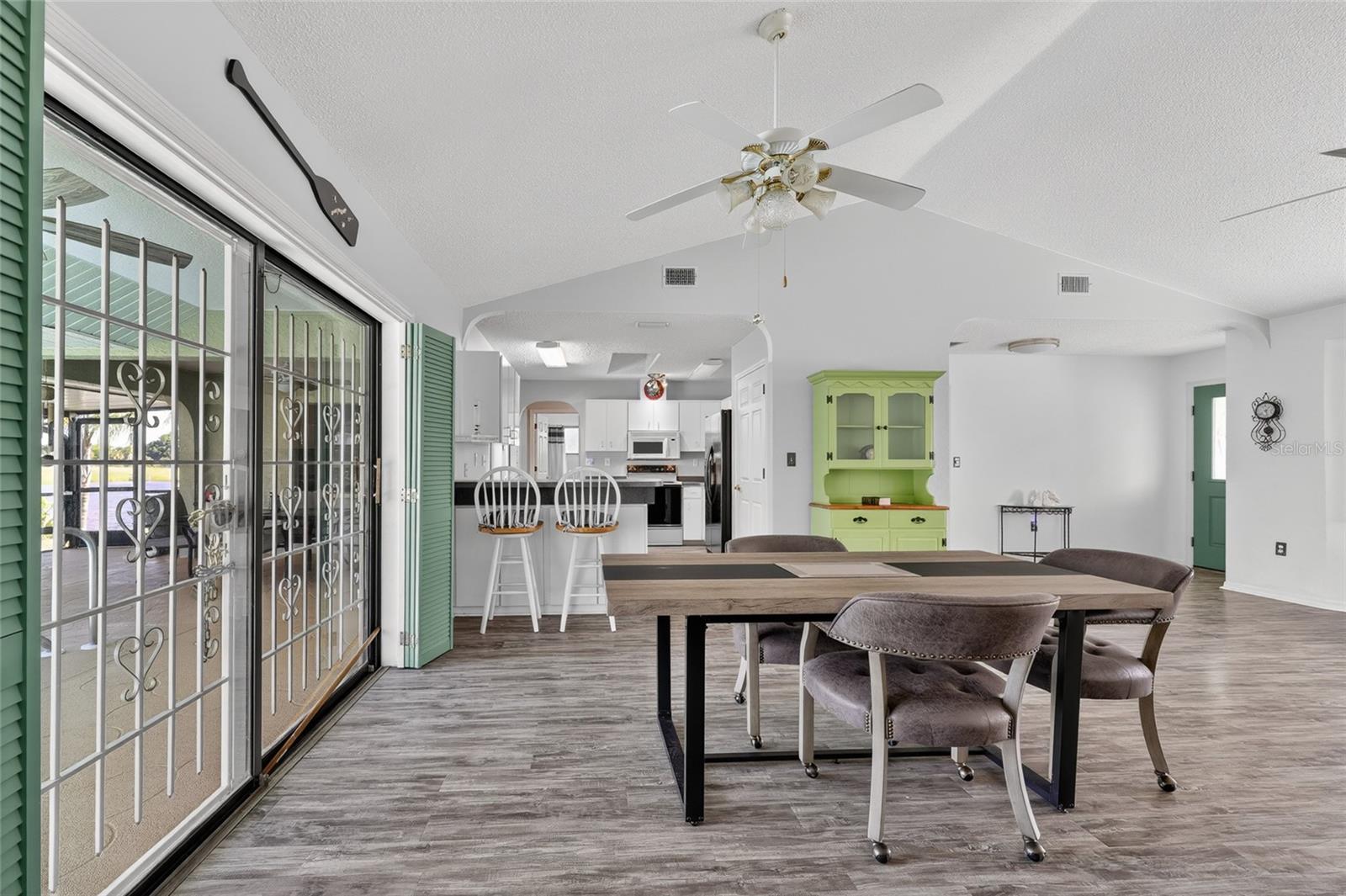 289 MACARTHUR DR, PORT CHARLOTTE, FL, 33954