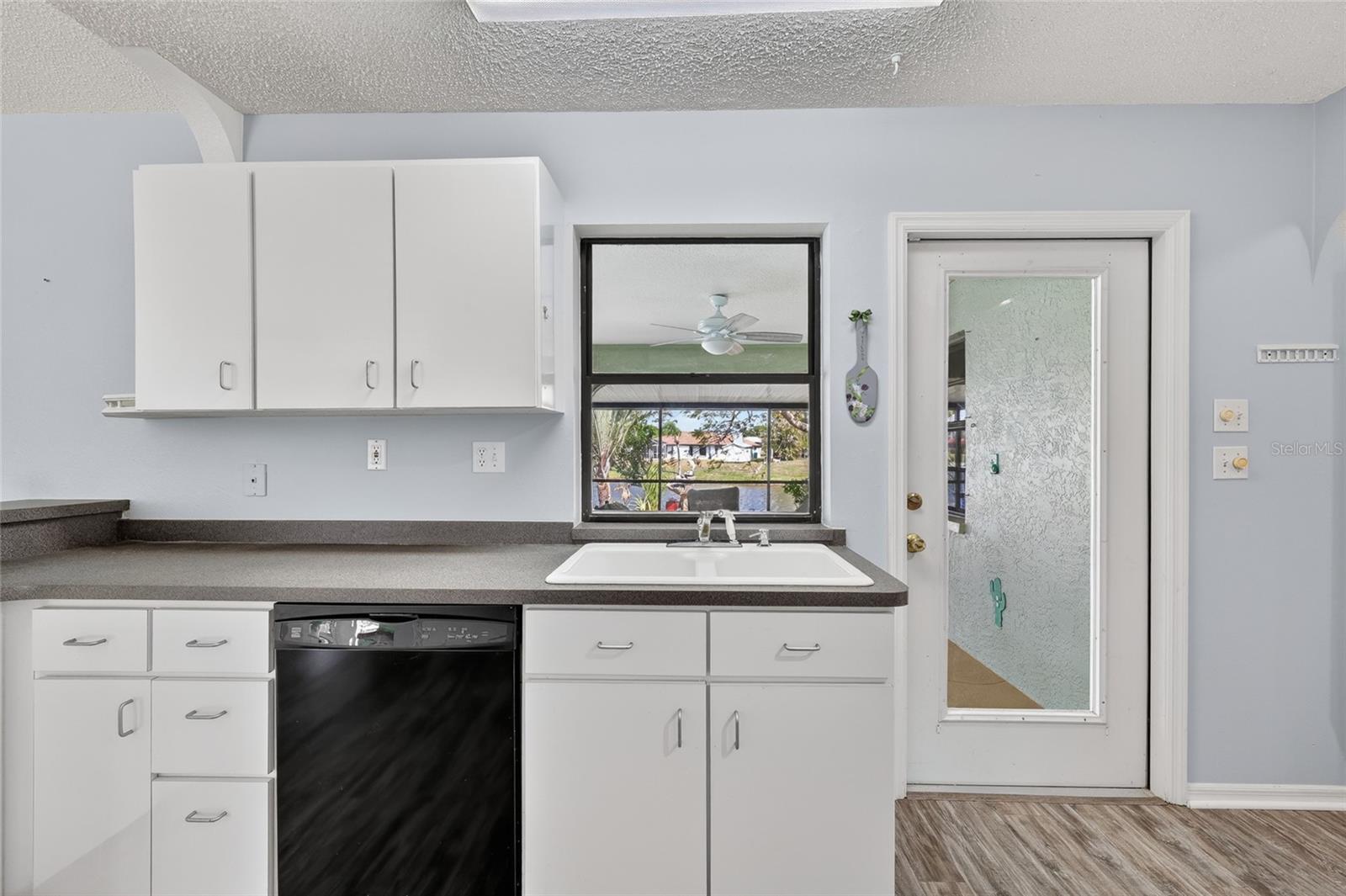 289 MACARTHUR DR, PORT CHARLOTTE, FL, 33954