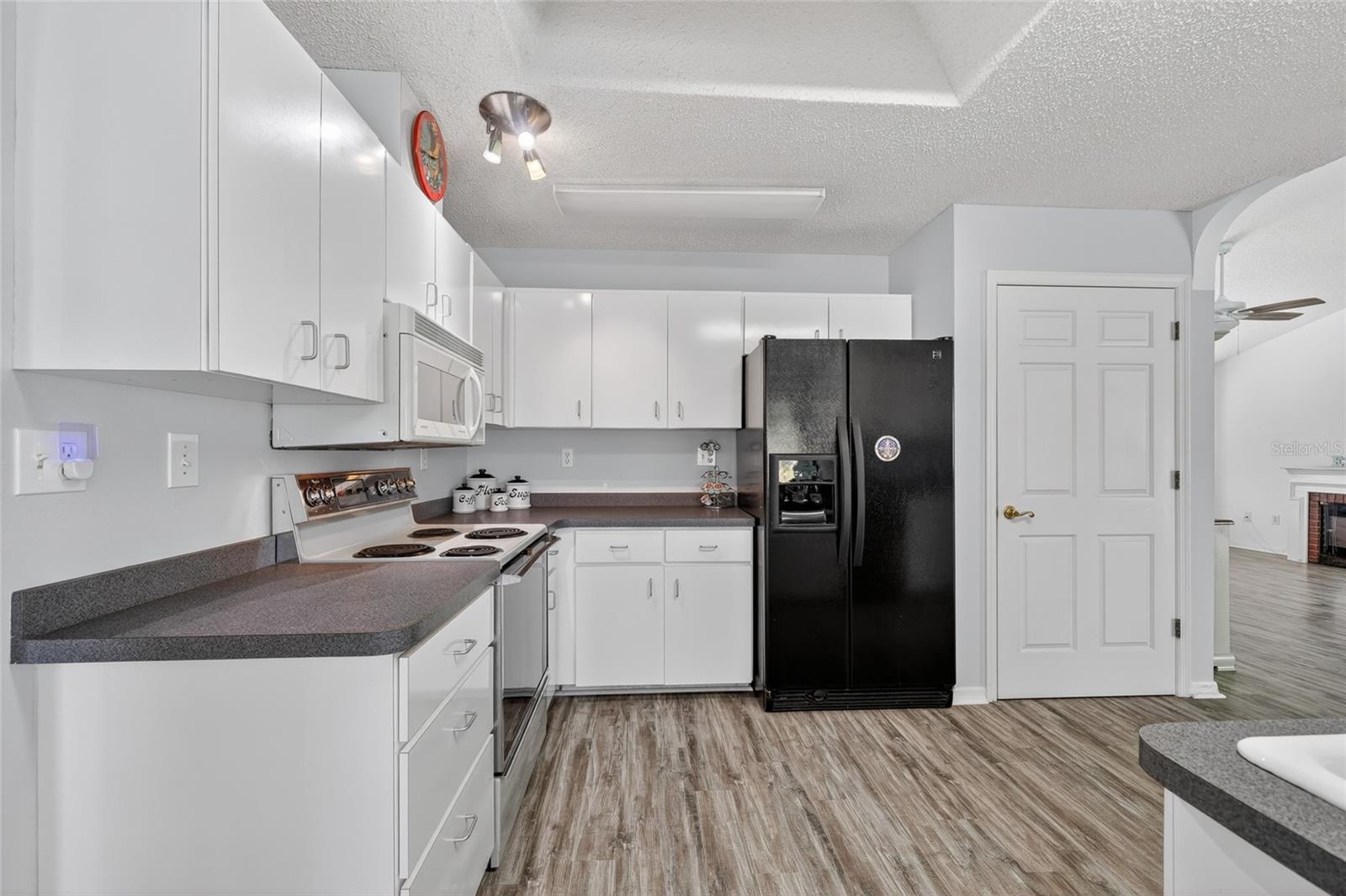 289 MACARTHUR DR, PORT CHARLOTTE, FL, 33954