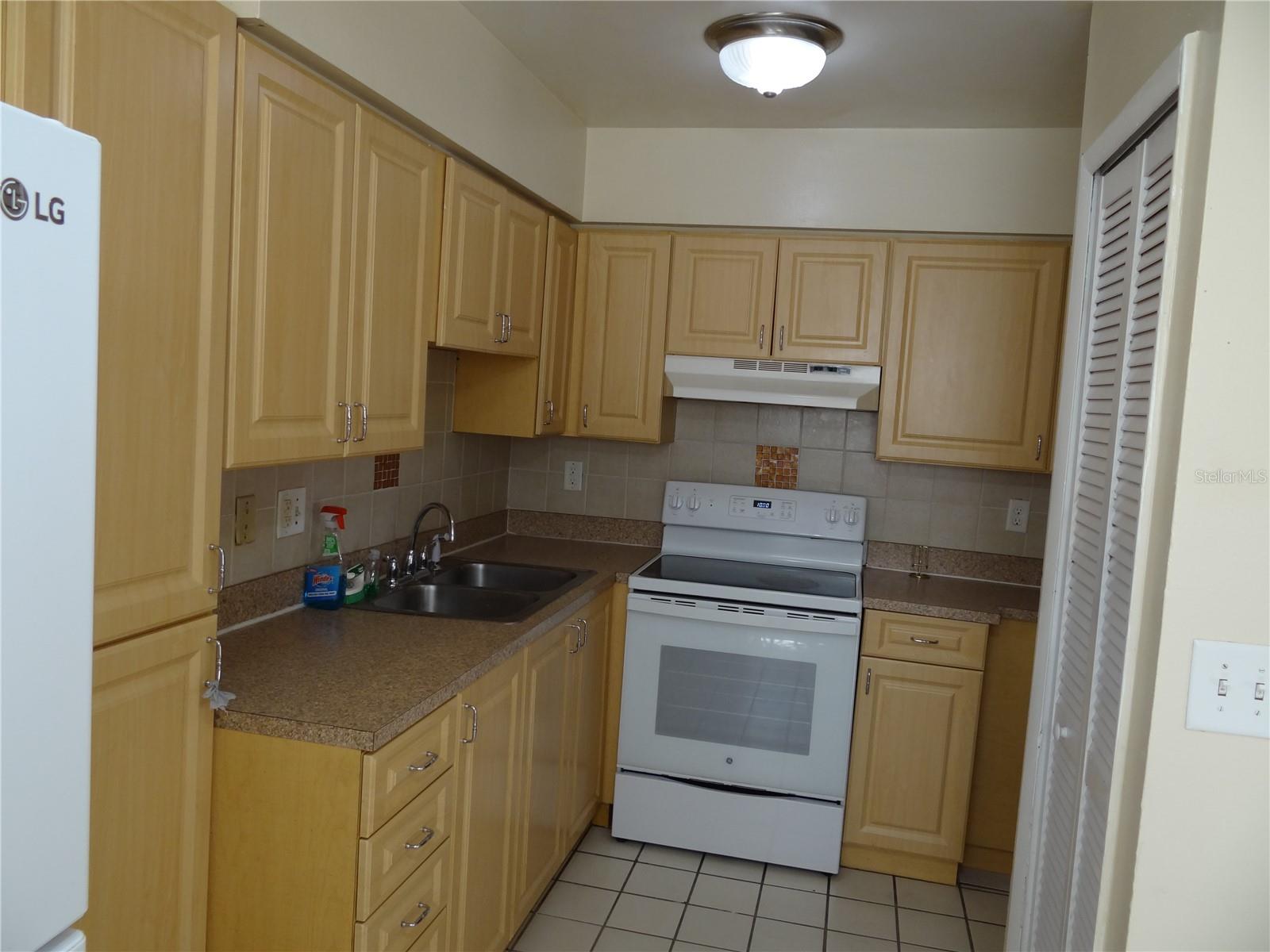 2983 62ND AVE N, ST PETERSBURG, FL, 33702