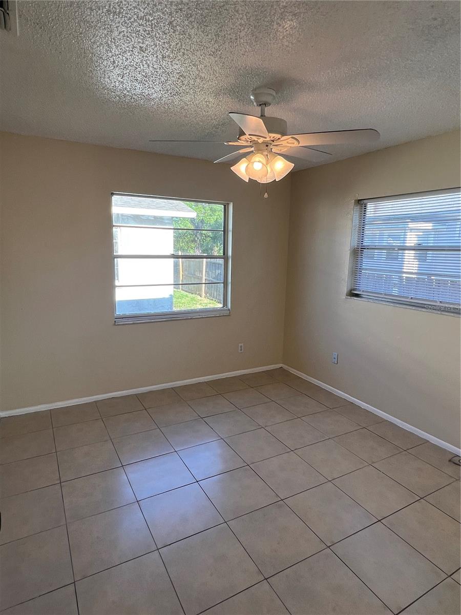 2983 62ND AVE N, ST PETERSBURG, FL, 33702