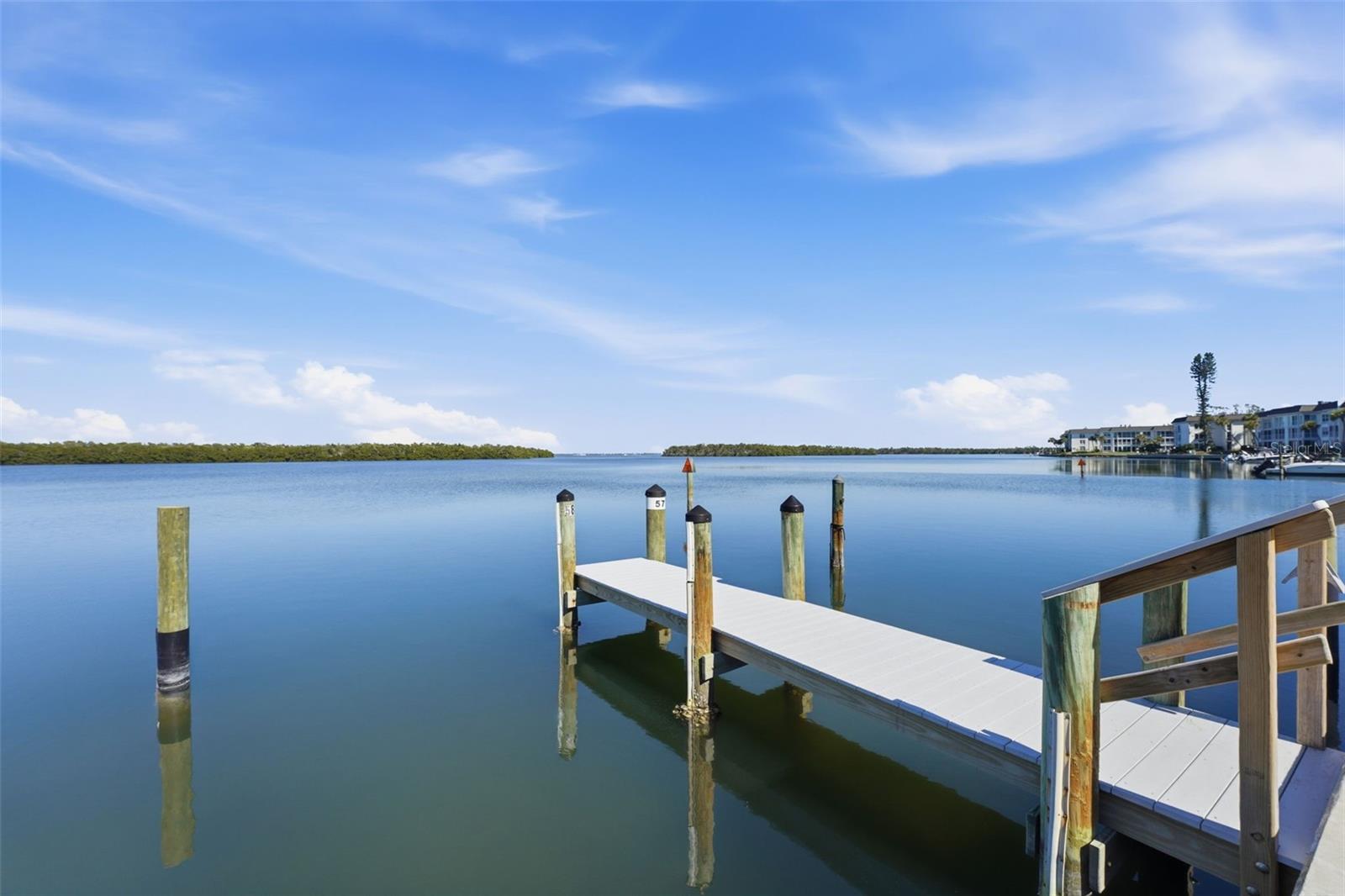 4400 EXETER DR #305, LONGBOAT KEY, FL, 34228