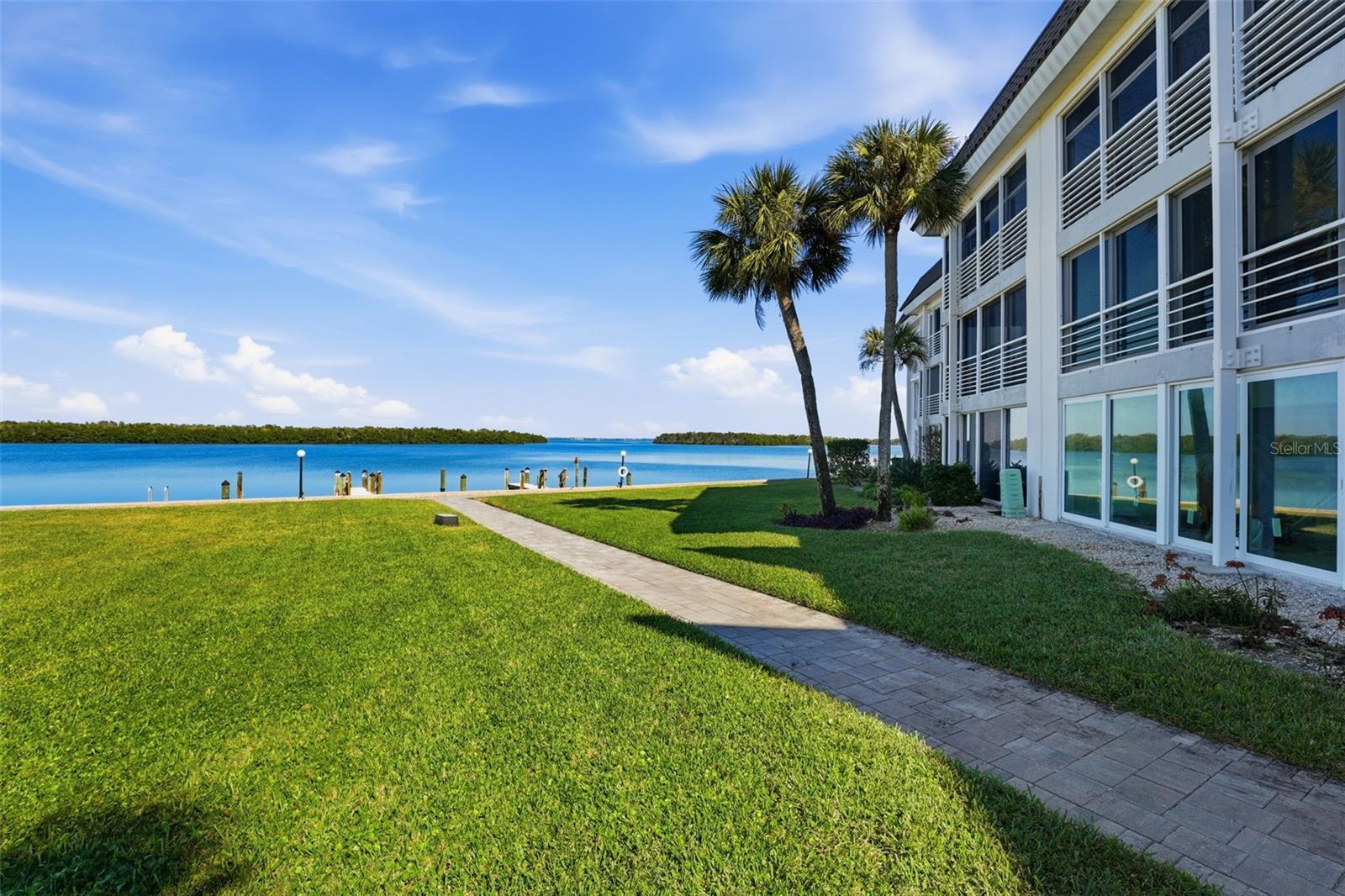 4400 EXETER DR #305, LONGBOAT KEY, FL, 34228