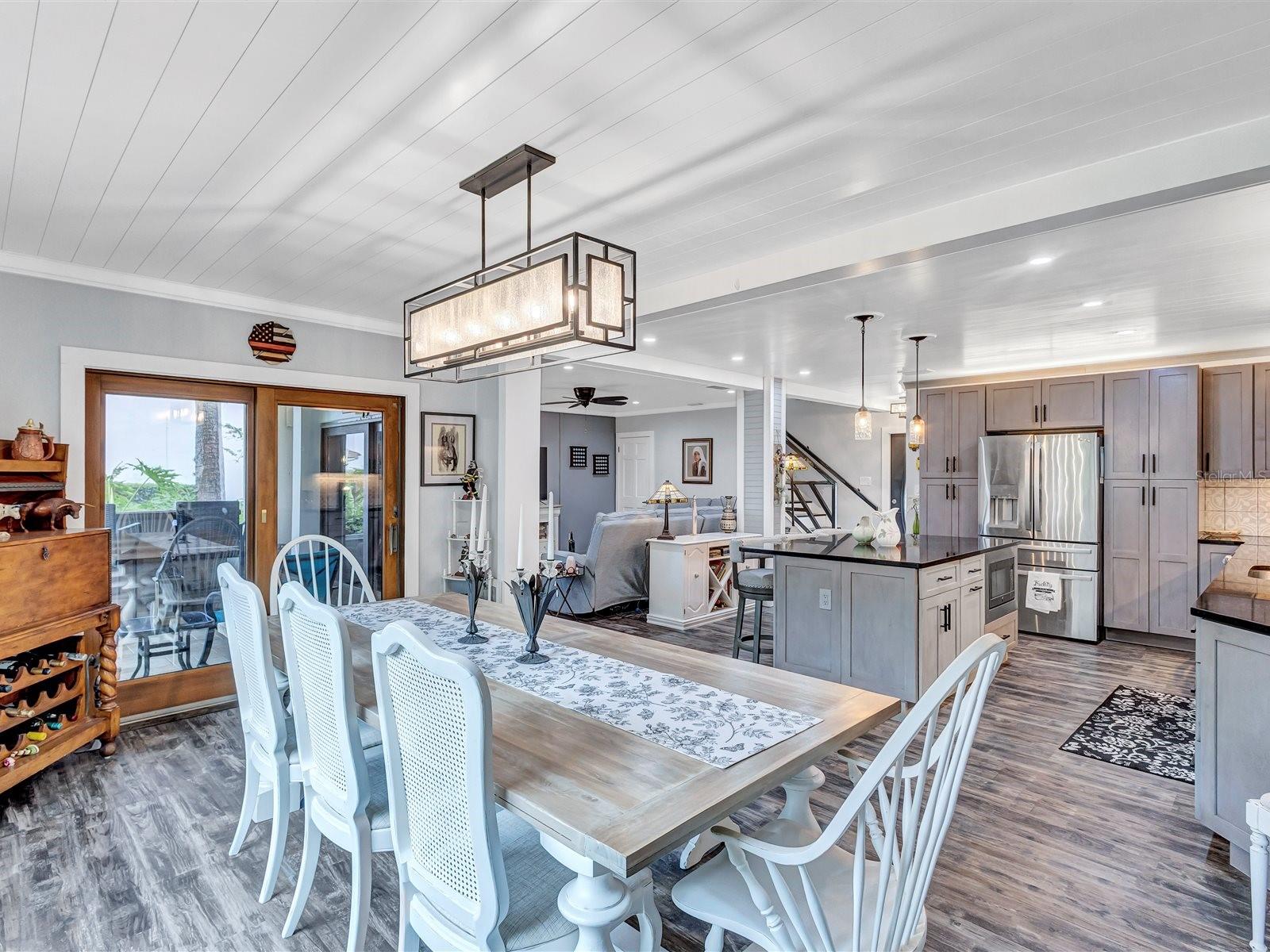 7581 CUMBERLAND RD #7, SEMINOLE, FL, 33777