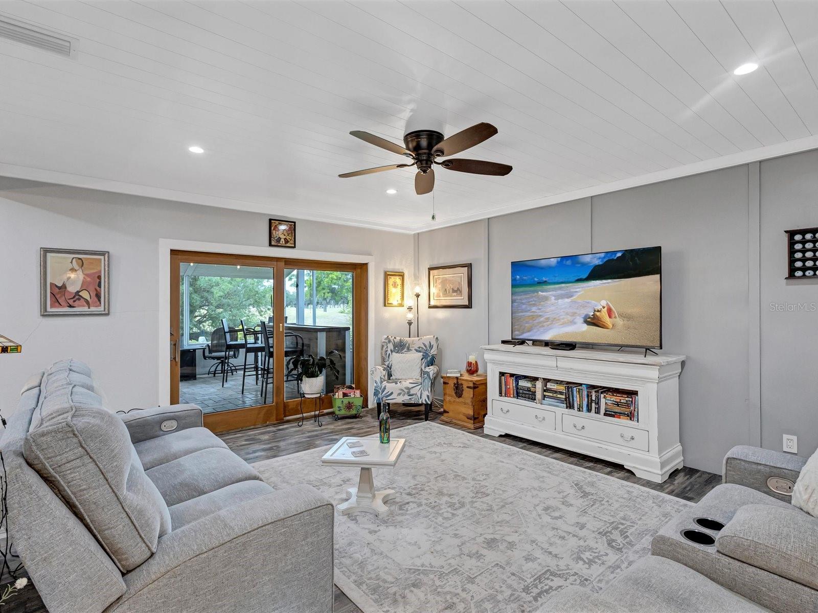 7581 CUMBERLAND RD #7, SEMINOLE, FL, 33777