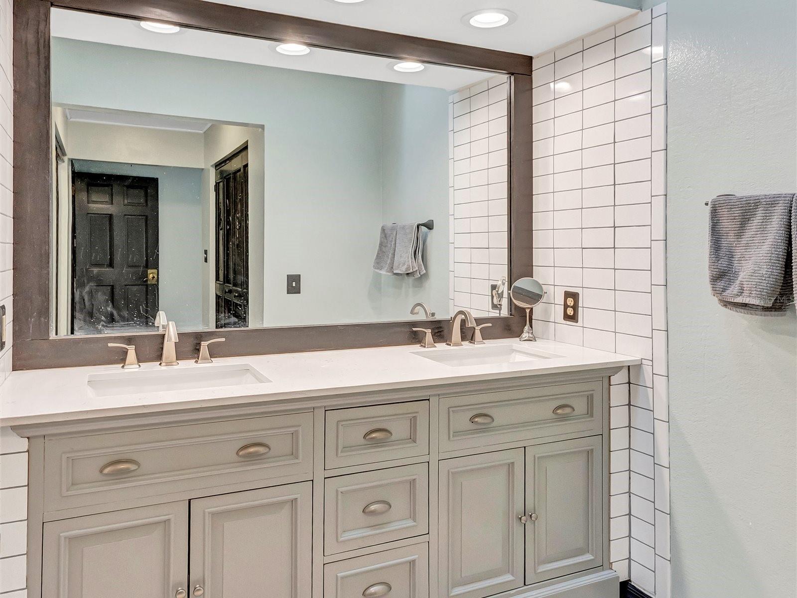 7581 CUMBERLAND RD #7, SEMINOLE, FL, 33777