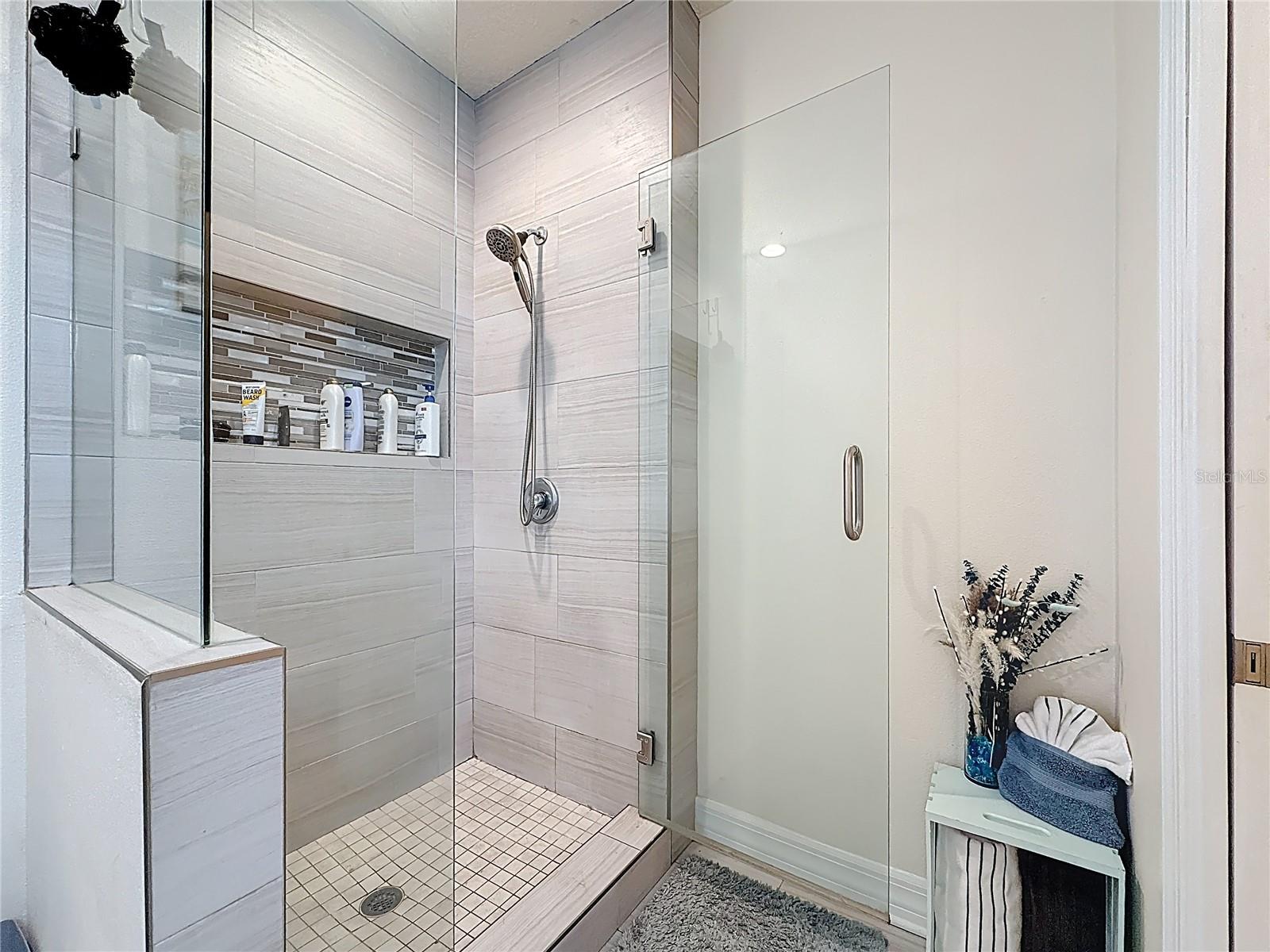 1590 BURNS DR, CLEARWATER, FL, 33764