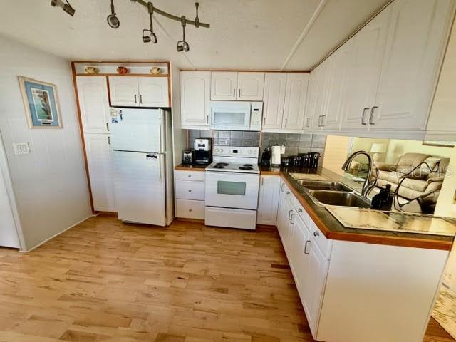 6448 W RICHARD DR, WEEKI WACHEE, FL, 34607