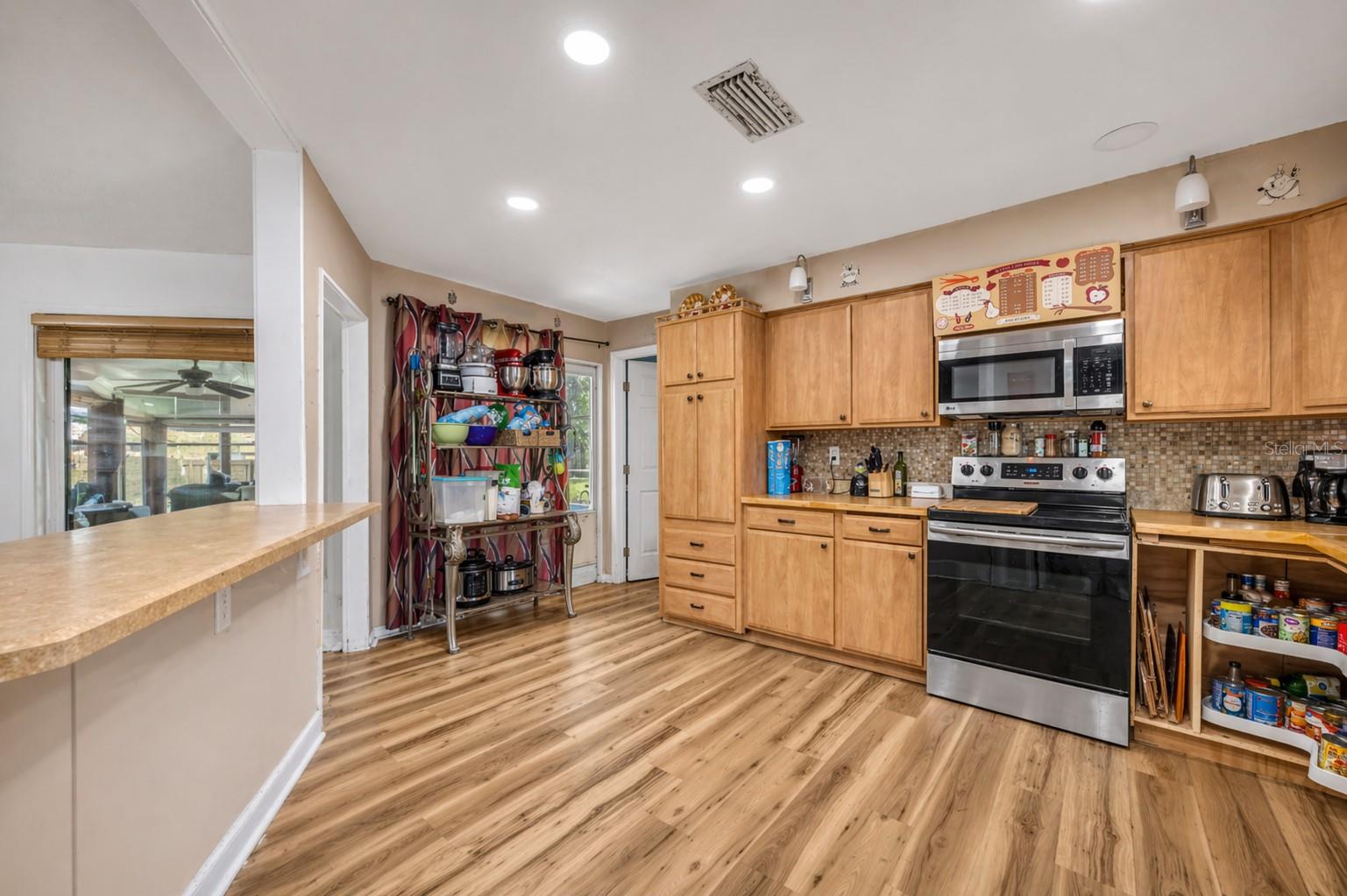 1336 E LAKE SHORE BLVD, KISSIMMEE, FL, 34744