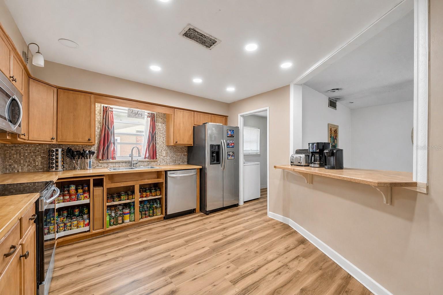 1336 E LAKE SHORE BLVD, KISSIMMEE, FL, 34744