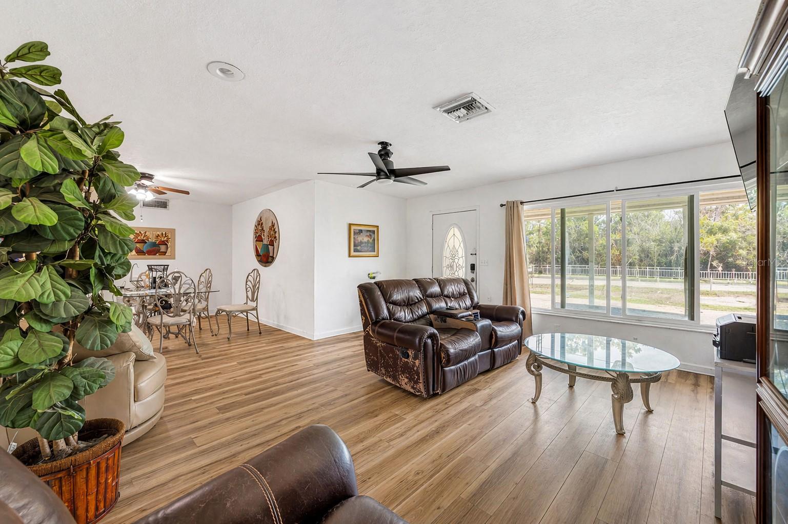 1336 E LAKE SHORE BLVD, KISSIMMEE, FL, 34744