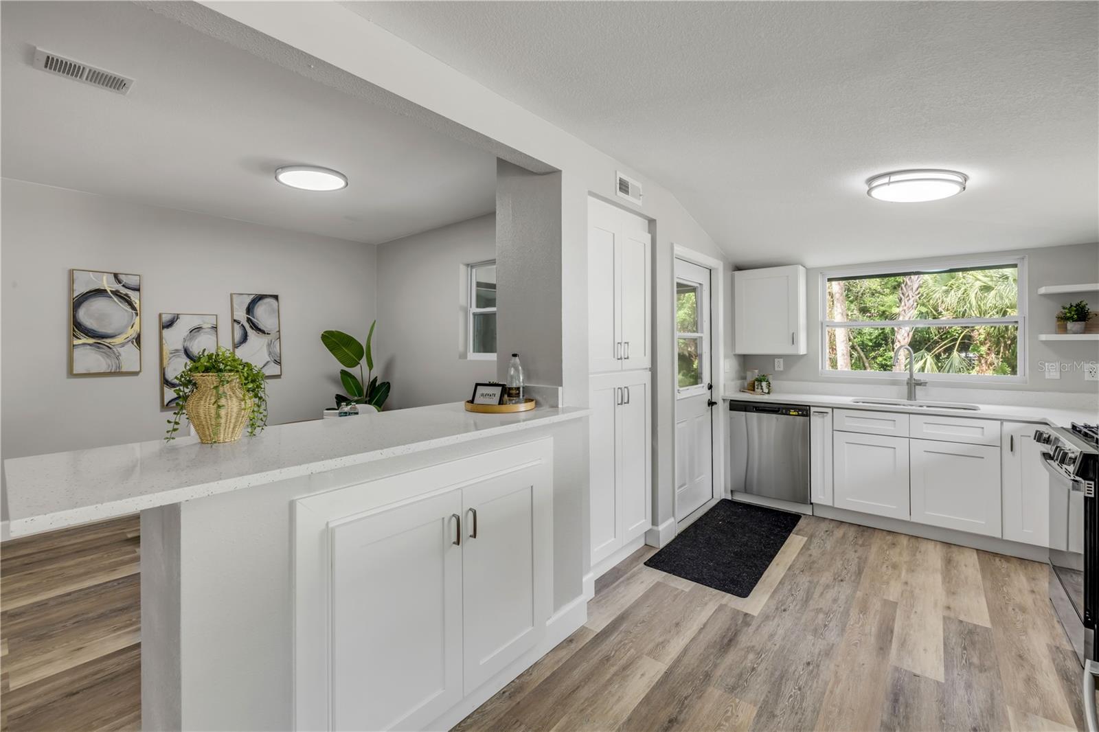 1956 PIONEER TRL, NEW SMYRNA BEACH, FL, 32168