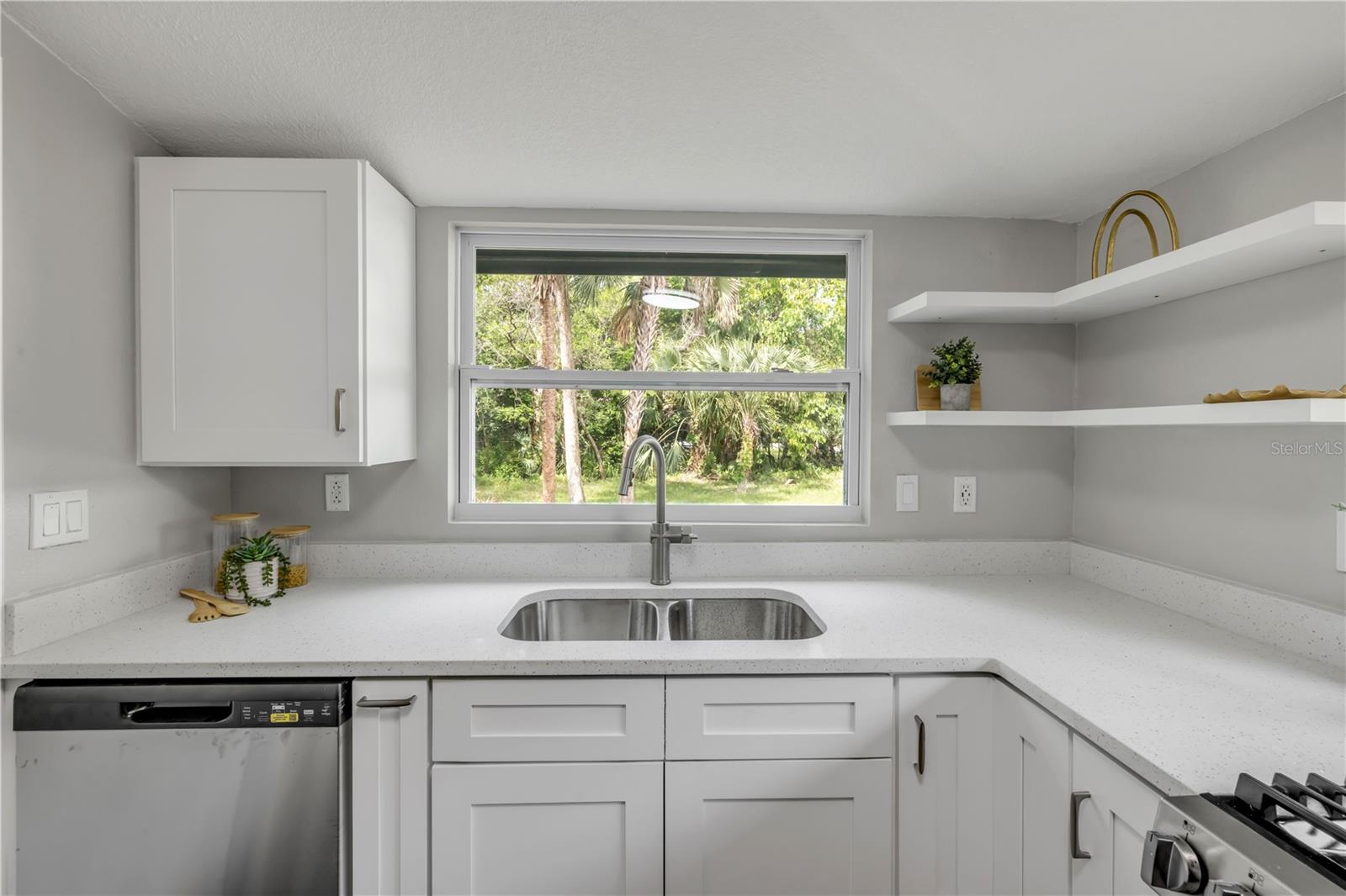 1956 PIONEER TRL, NEW SMYRNA BEACH, FL, 32168