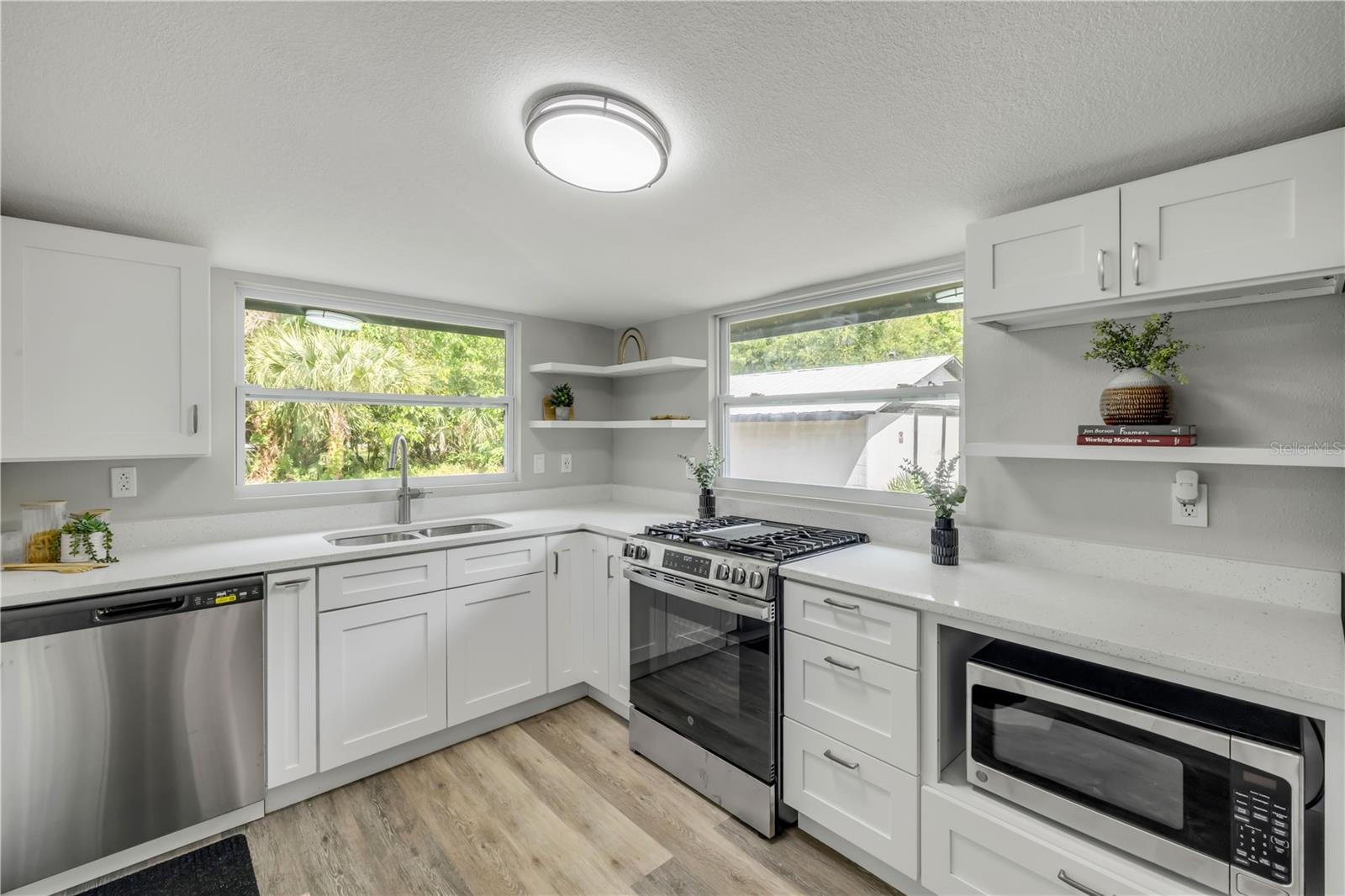 1956 PIONEER TRL, NEW SMYRNA BEACH, FL, 32168