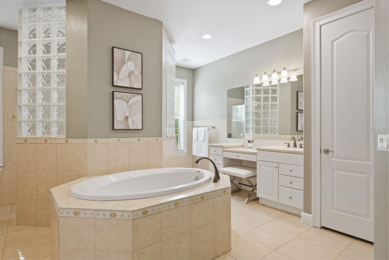 6615 RIDGE TOP DR, TRINITY, FL, 34655