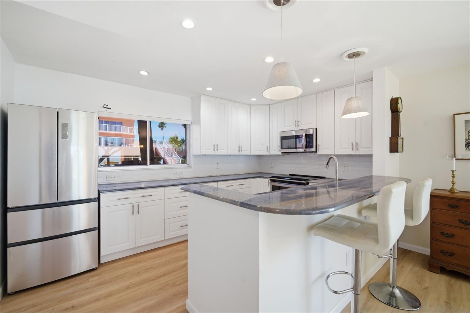 7400 SUNSHINE SKYWAY LN S #121, ST PETERSBURG, FL, 33711