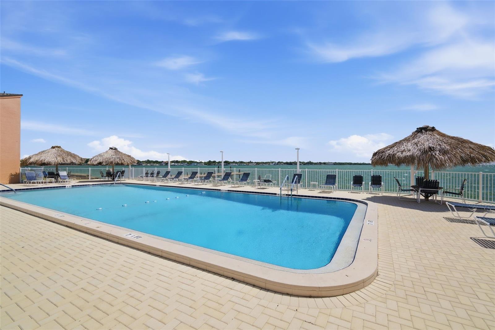 7400 SUNSHINE SKYWAY LN S #121, ST PETERSBURG, FL, 33711