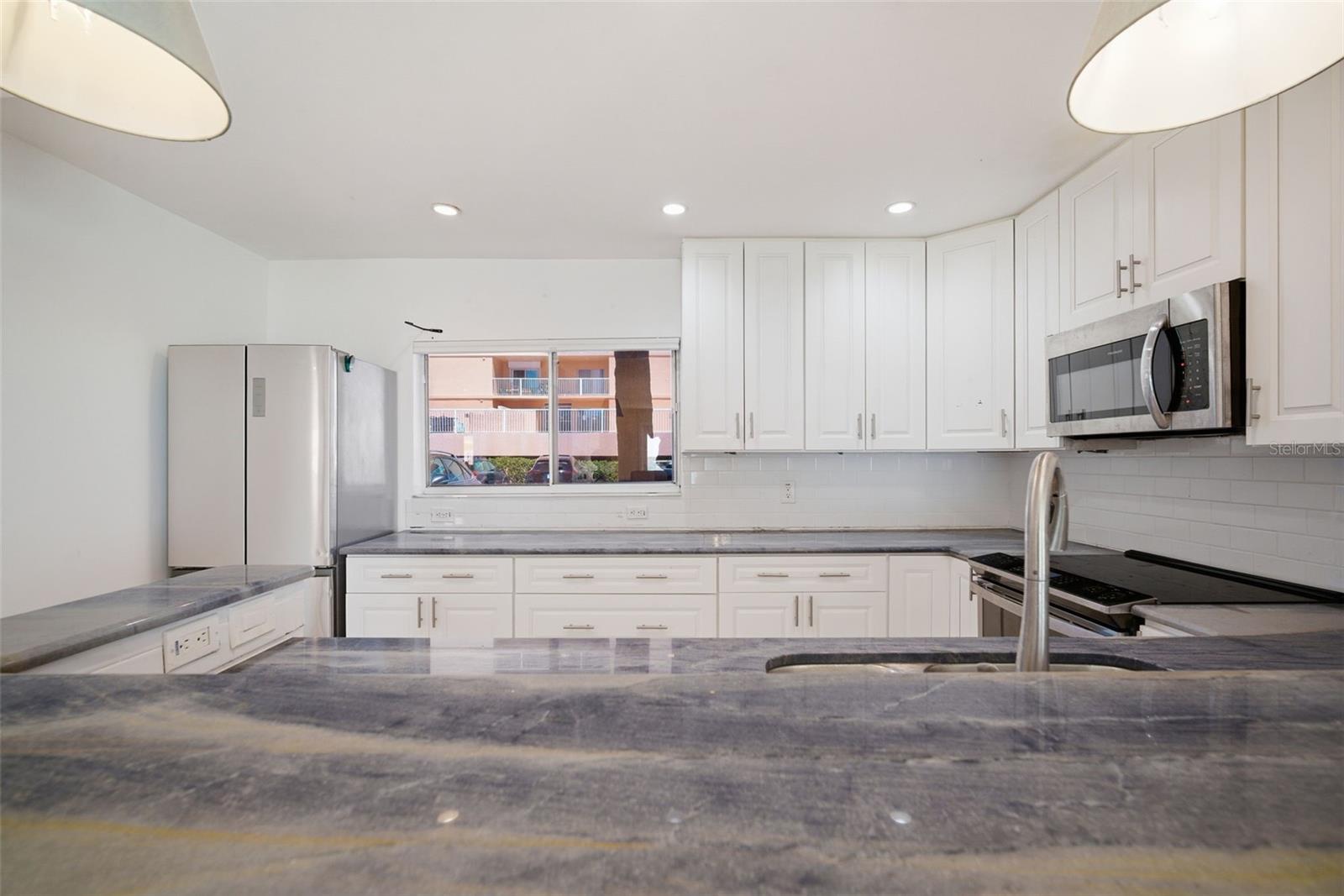 7400 SUNSHINE SKYWAY LN S #121, ST PETERSBURG, FL, 33711