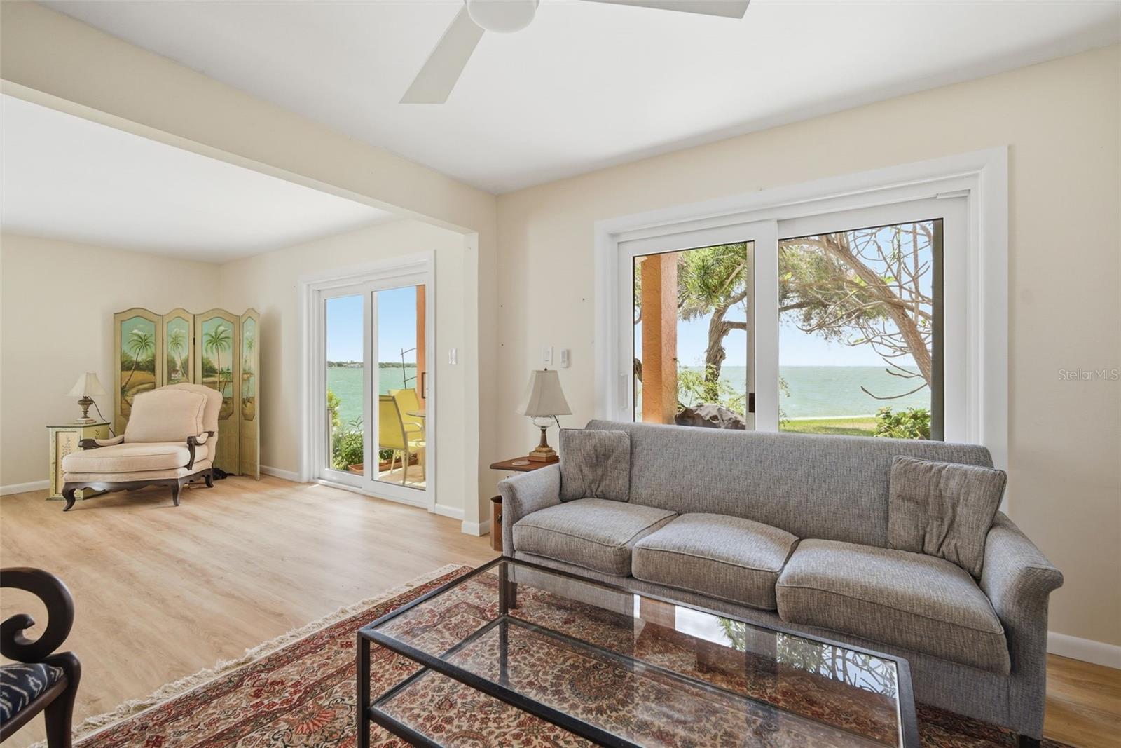 7400 SUNSHINE SKYWAY LN S #121, ST PETERSBURG, FL, 33711