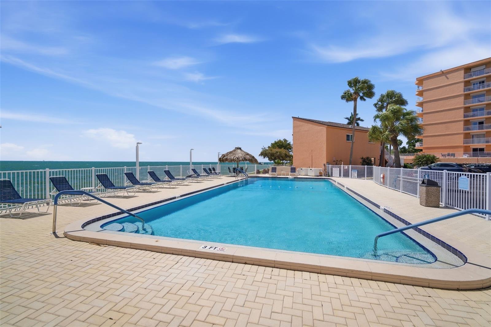7400 SUNSHINE SKYWAY LN S #121, ST PETERSBURG, FL, 33711