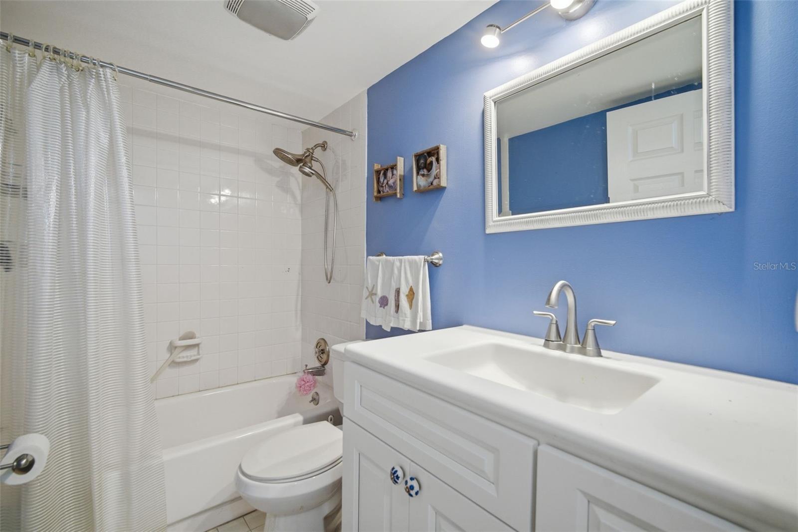 7400 SUNSHINE SKYWAY LN S #121, ST PETERSBURG, FL, 33711