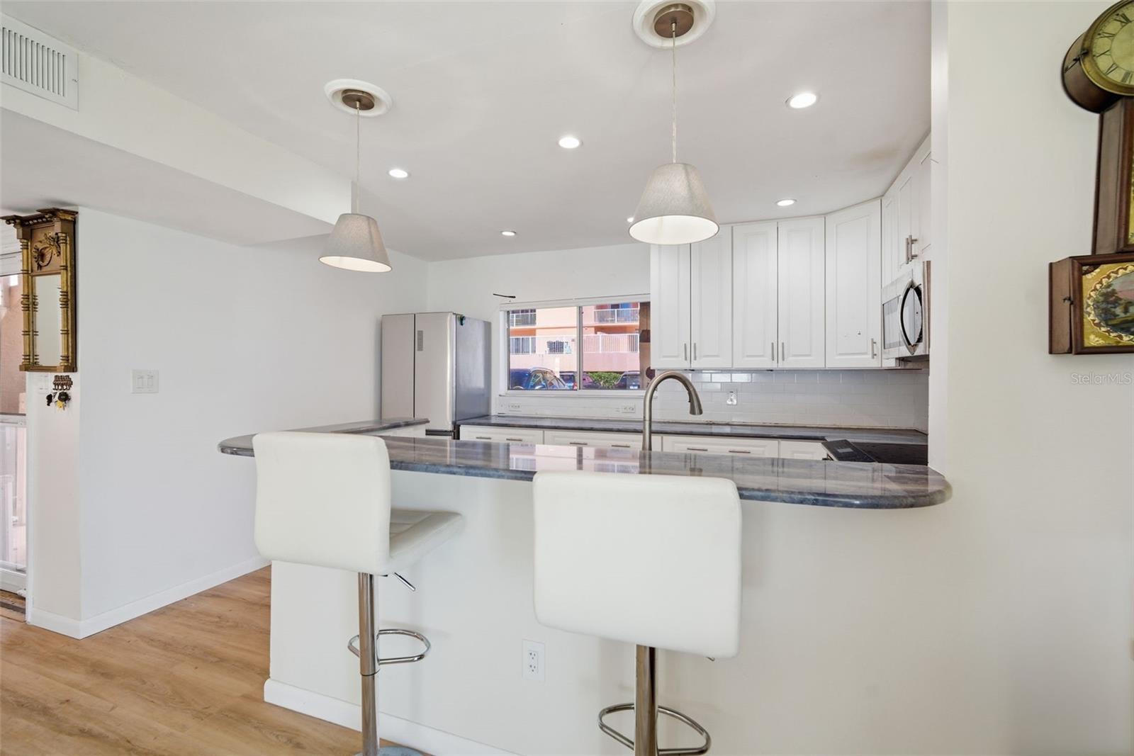 7400 SUNSHINE SKYWAY LN S #121, ST PETERSBURG, FL, 33711