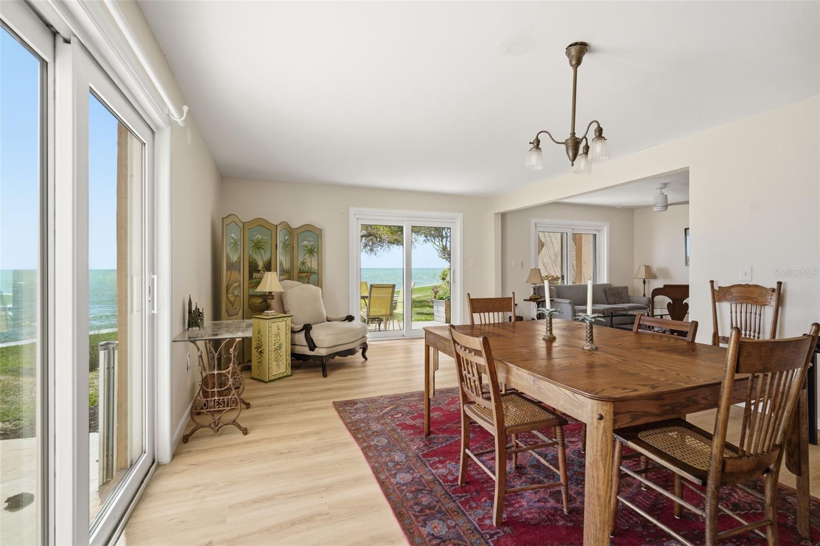 7400 SUNSHINE SKYWAY LN S #121, ST PETERSBURG, FL, 33711