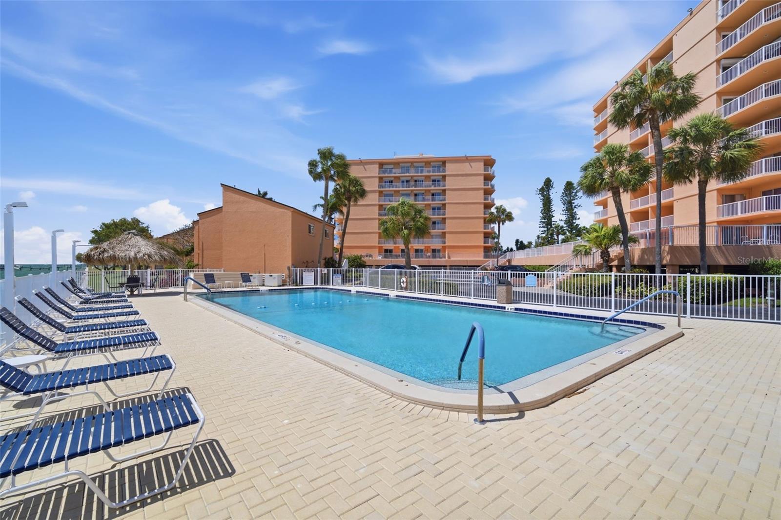 7400 SUNSHINE SKYWAY LN S #121, ST PETERSBURG, FL, 33711