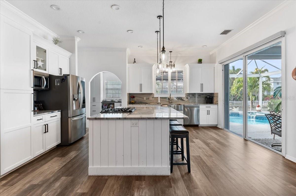 4748 COMPASS DR, BRADENTON, FL, 34208