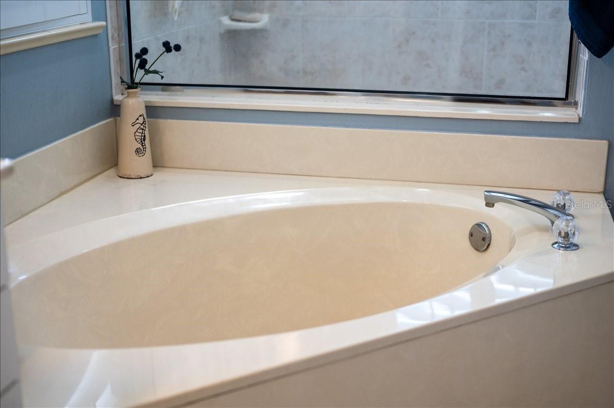 4748 COMPASS DR, BRADENTON, FL, 34208