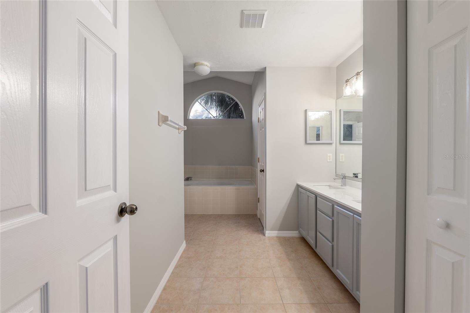 9017 NW 16TH LN, GAINESVILLE, FL, 32606