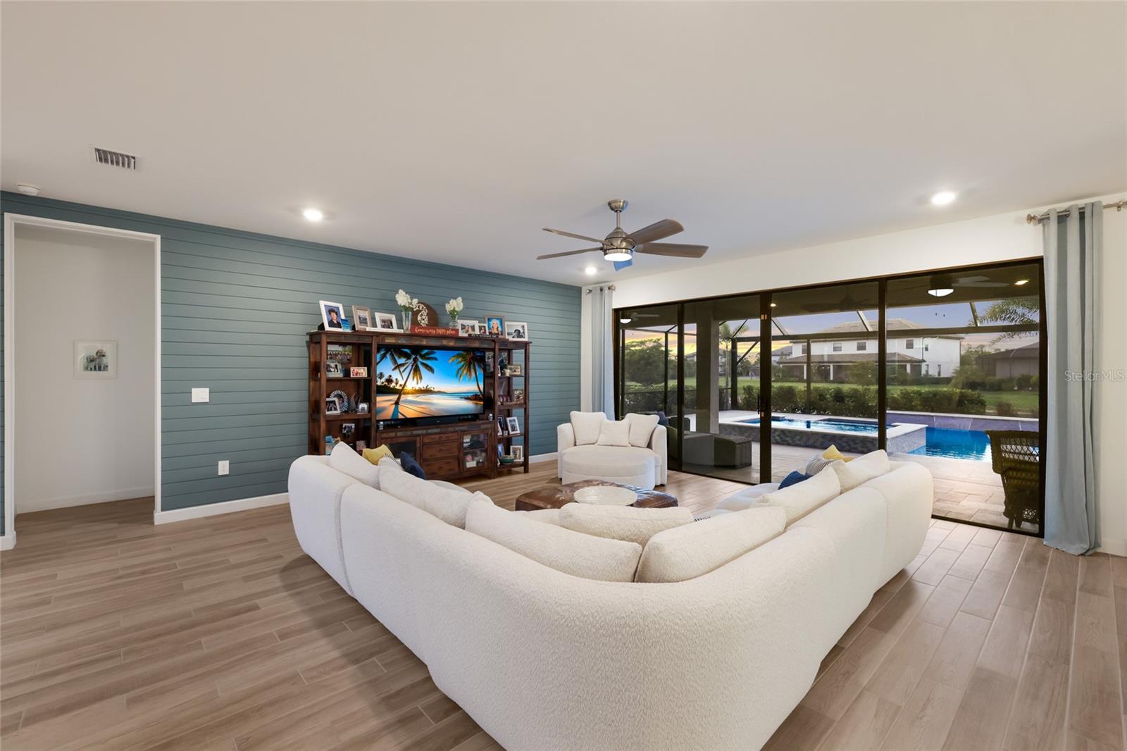 4913 COASTAL DAYS LN, LAKEWOOD RANCH, FL, 34211