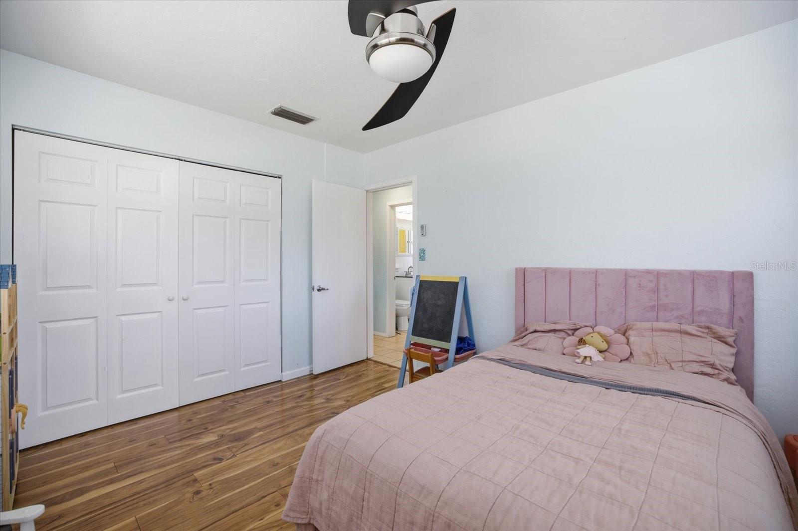 1212 PINELAND AVE, VENICE, FL, 34285