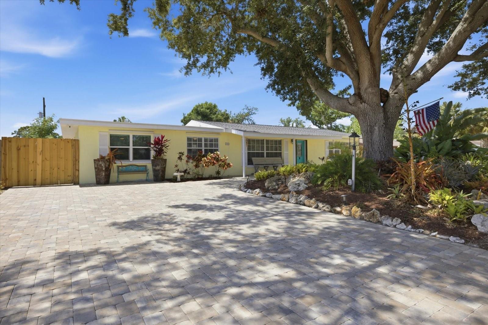 1212 PINELAND AVE, VENICE, FL, 34285