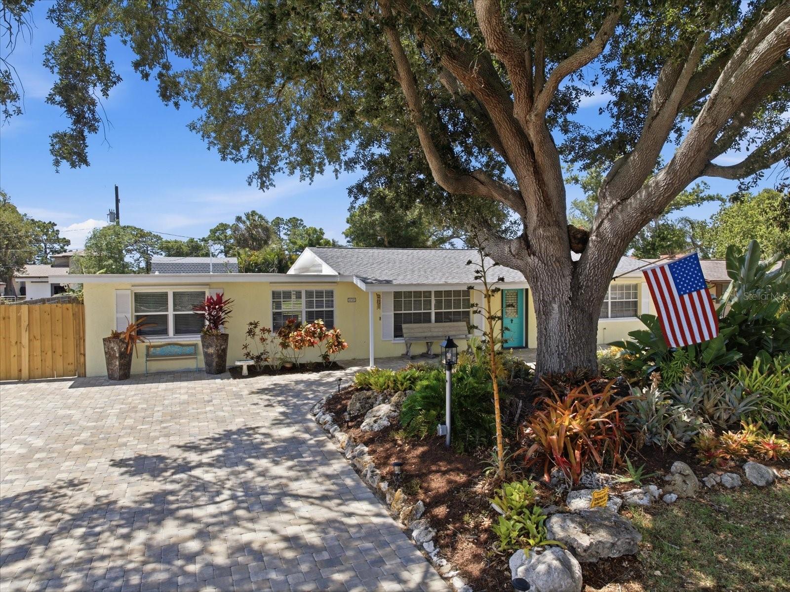 1212 PINELAND AVE, VENICE, FL, 34285