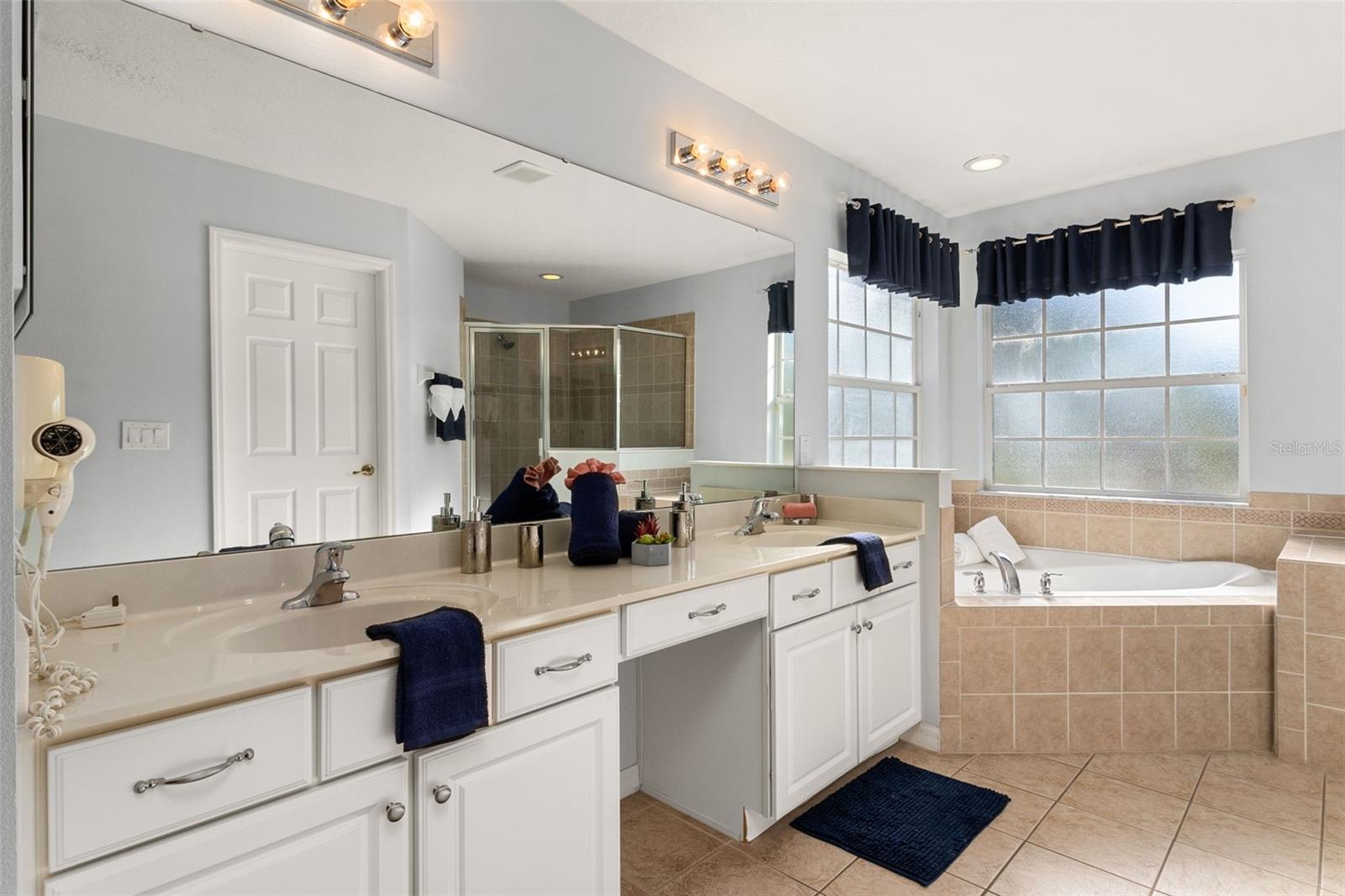 986 ORANGE COSMOS BLVD, DAVENPORT, FL, 33837