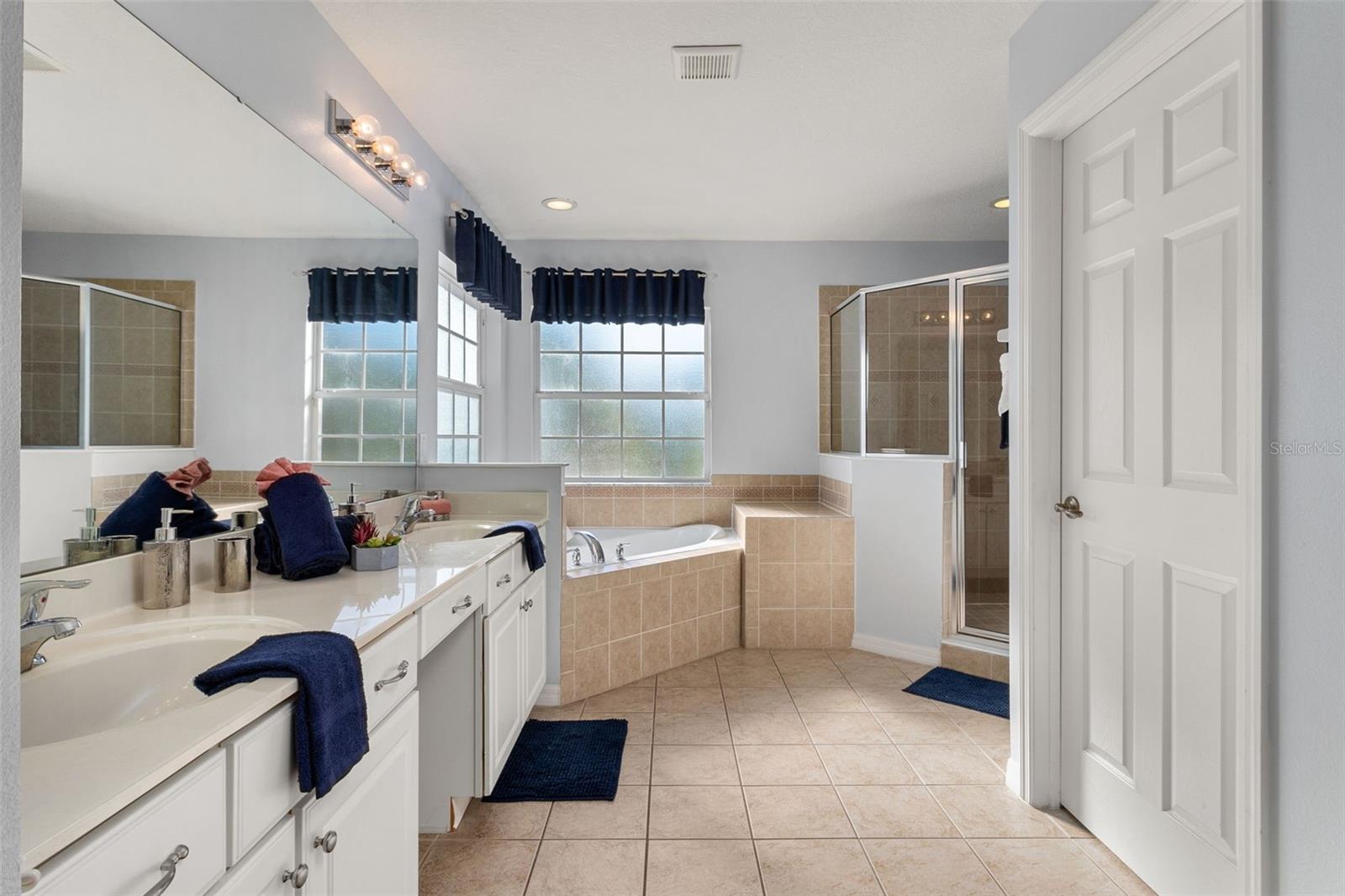 986 ORANGE COSMOS BLVD, DAVENPORT, FL, 33837