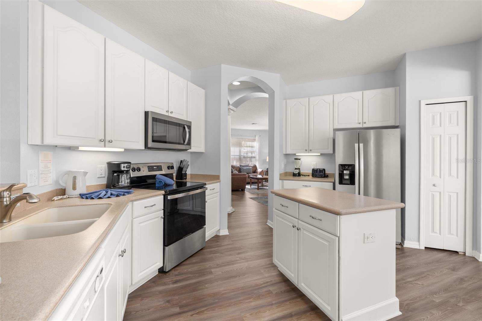 986 ORANGE COSMOS BLVD, DAVENPORT, FL, 33837