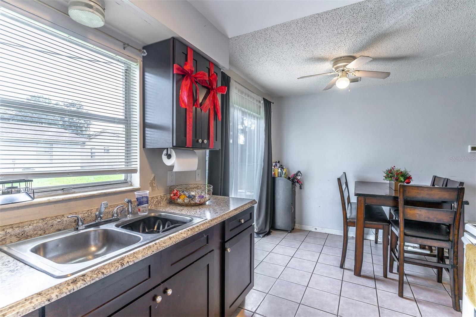 2433 CHASE AVE, SANFORD, FL, 32771