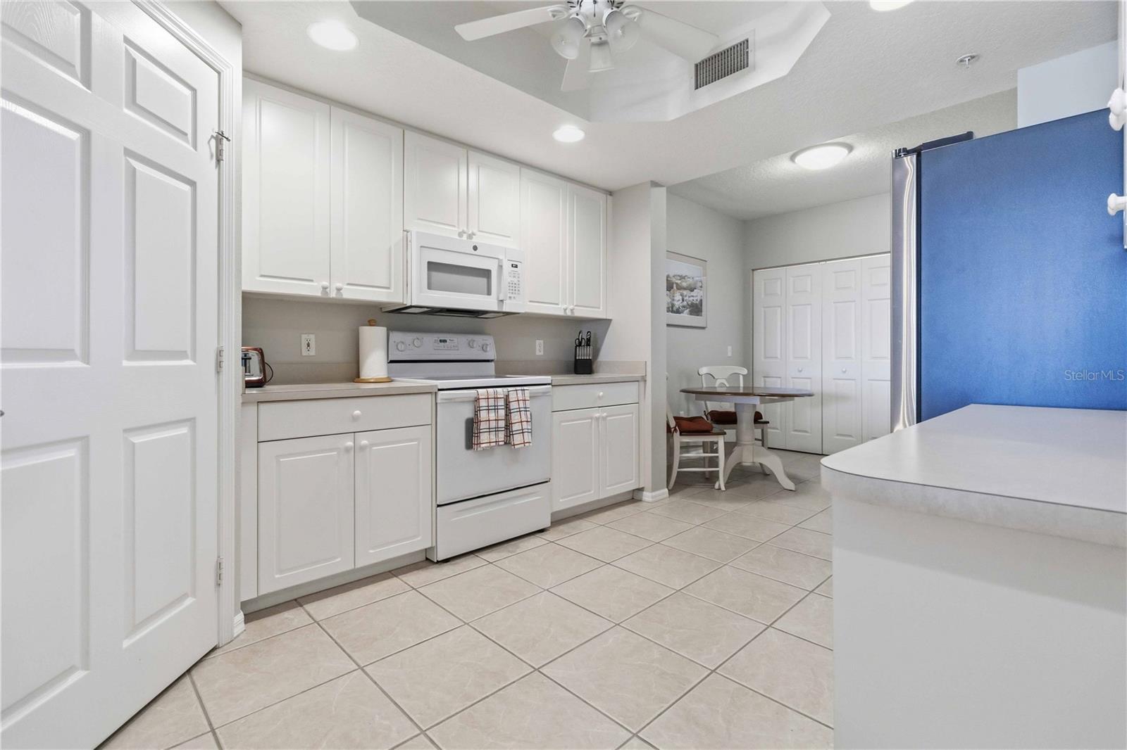 8921 LAKE DR #504, CAPE CANAVERAL, FL, 32920