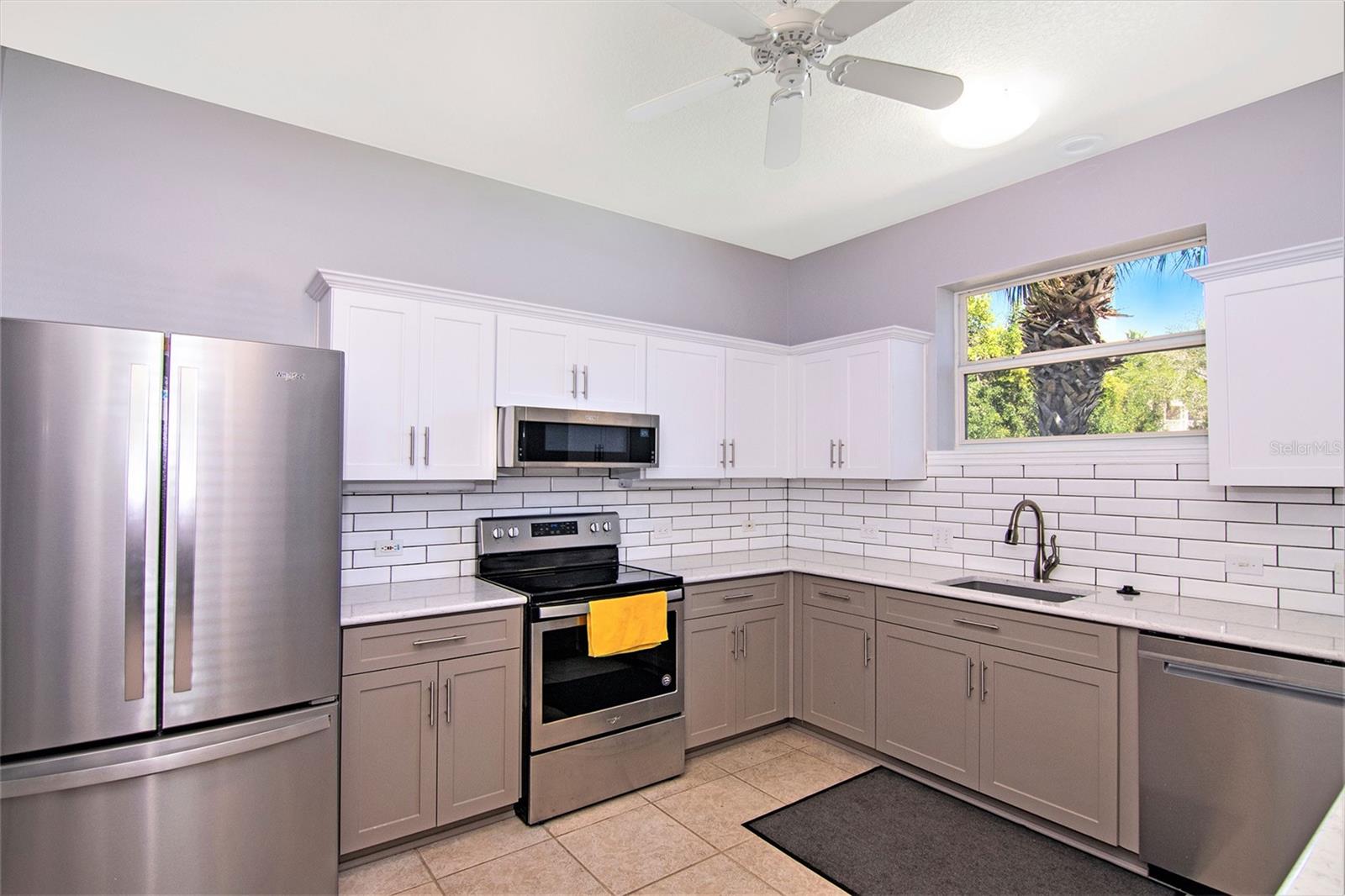 8921 LAKE DR #504, CAPE CANAVERAL, FL, 32920