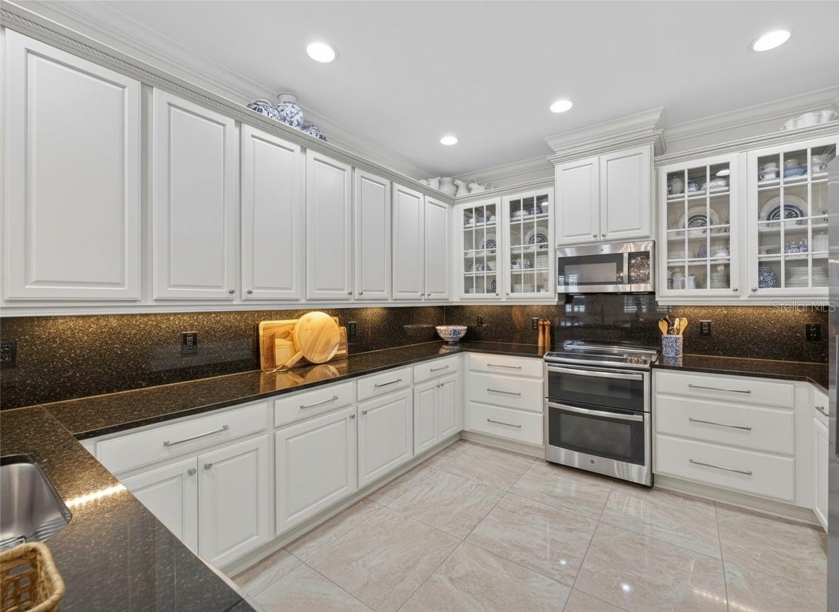 660 CHIPPER DR, SUN CITY CENTER, FL, 33573