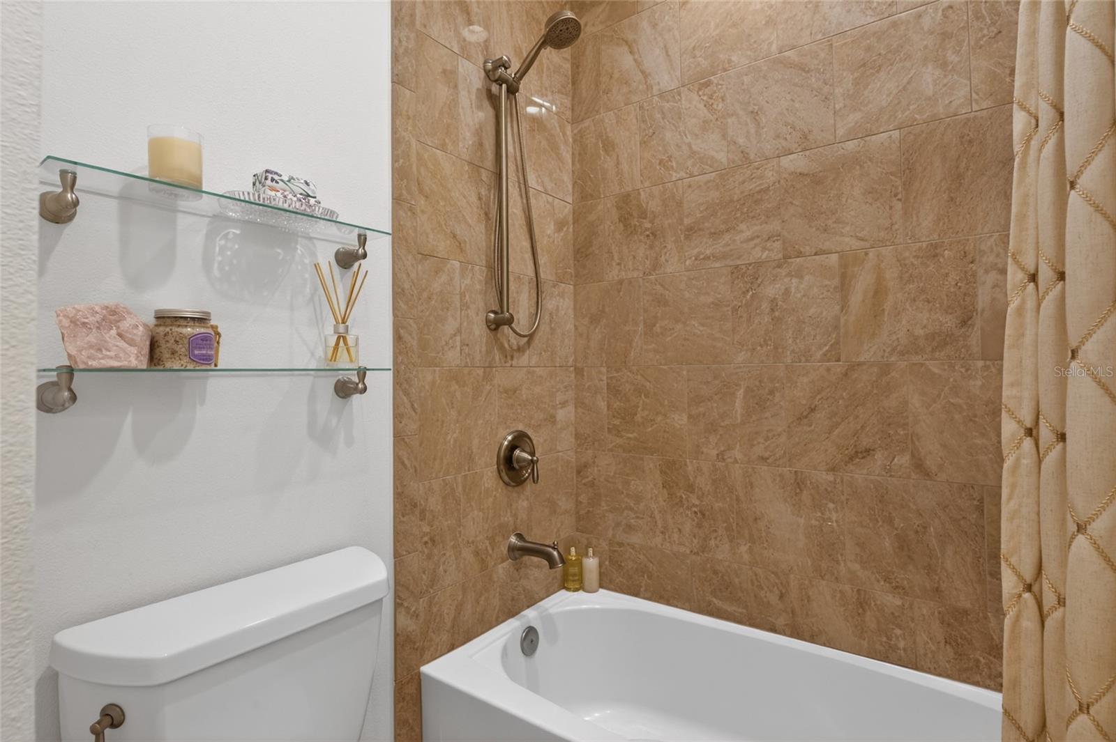660 CHIPPER DR, SUN CITY CENTER, FL, 33573