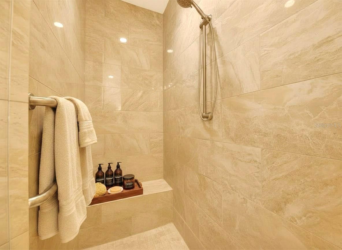 660 CHIPPER DR, SUN CITY CENTER, FL, 33573