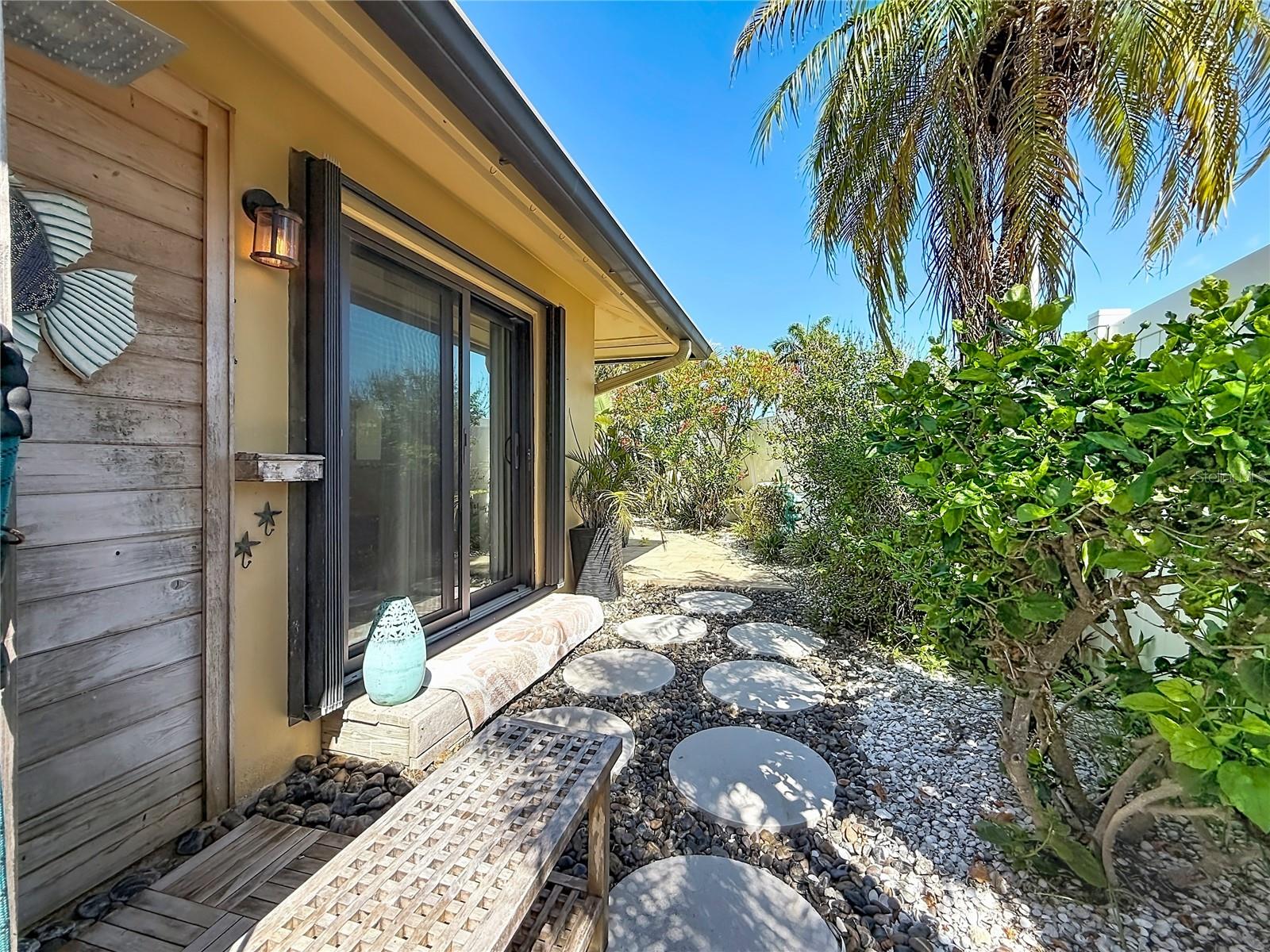 2162 W VINA DEL MAR BLVD, ST PETE BEACH, FL, 33706