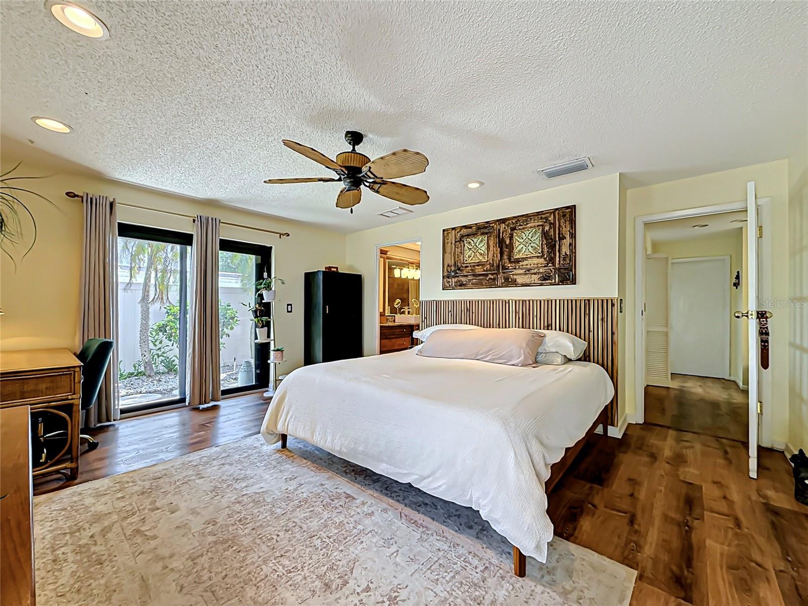 2162 W VINA DEL MAR BLVD, ST PETE BEACH, FL, 33706