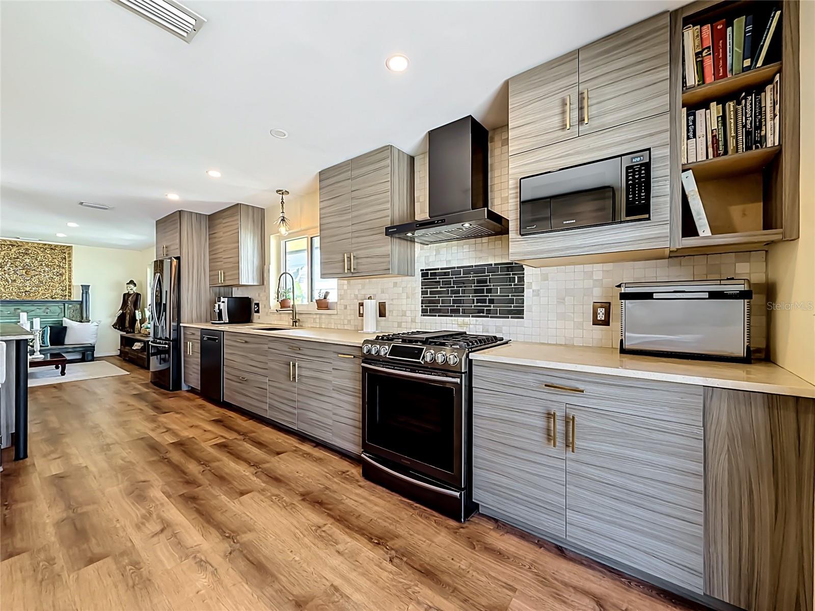 2162 W VINA DEL MAR BLVD, ST PETE BEACH, FL, 33706