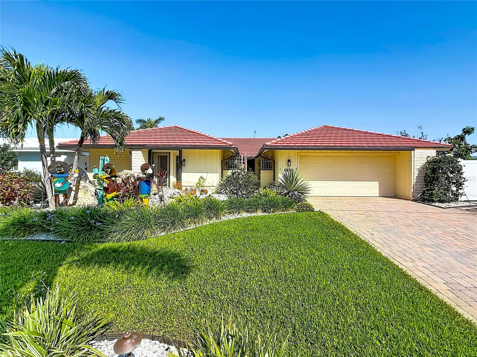 2162 W VINA DEL MAR BLVD, ST PETE BEACH, FL, 33706